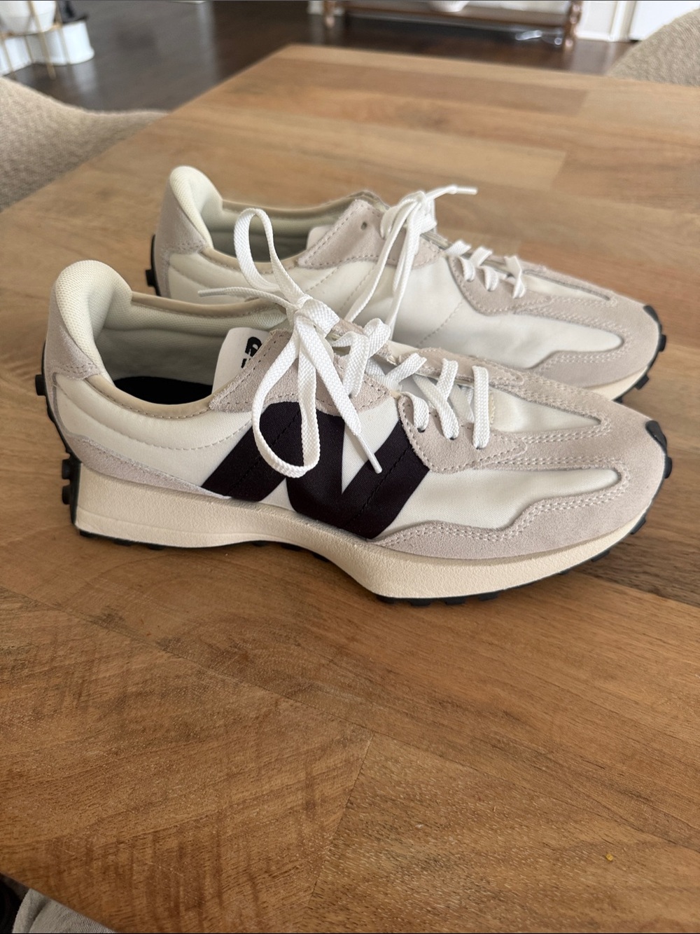 New Balance Women's Cream and Black Retro Runner Sneakers